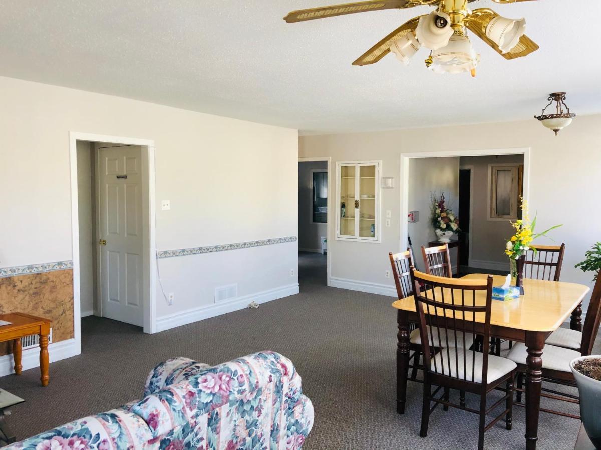 Downtown Whitehorse 2 Bedroom House Dış mekan fotoğraf